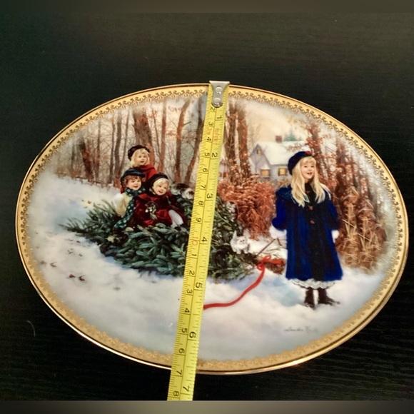 Sandra Kucks Winter Wonderland by RECO Decorative Plate - Picture 3 of 9